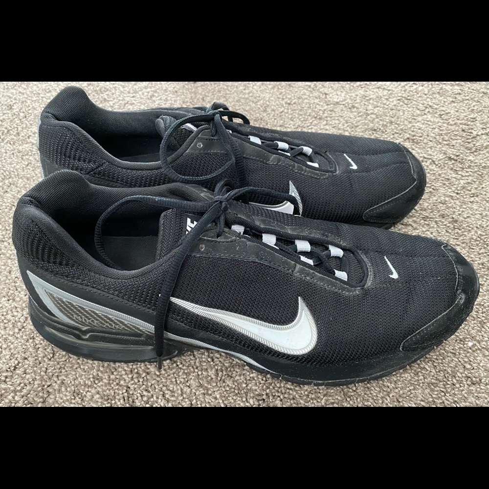 Nike men’s Air Max black size 15